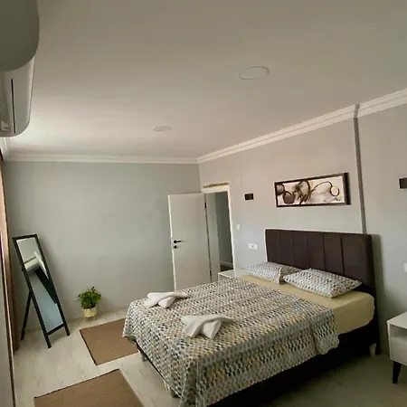 Apartment Turgutsluxury 4 *